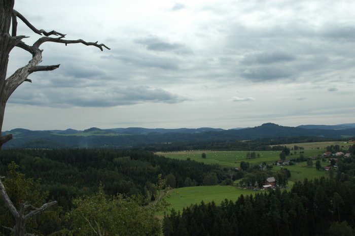 Loupežnický hrad - pohled do krajiny